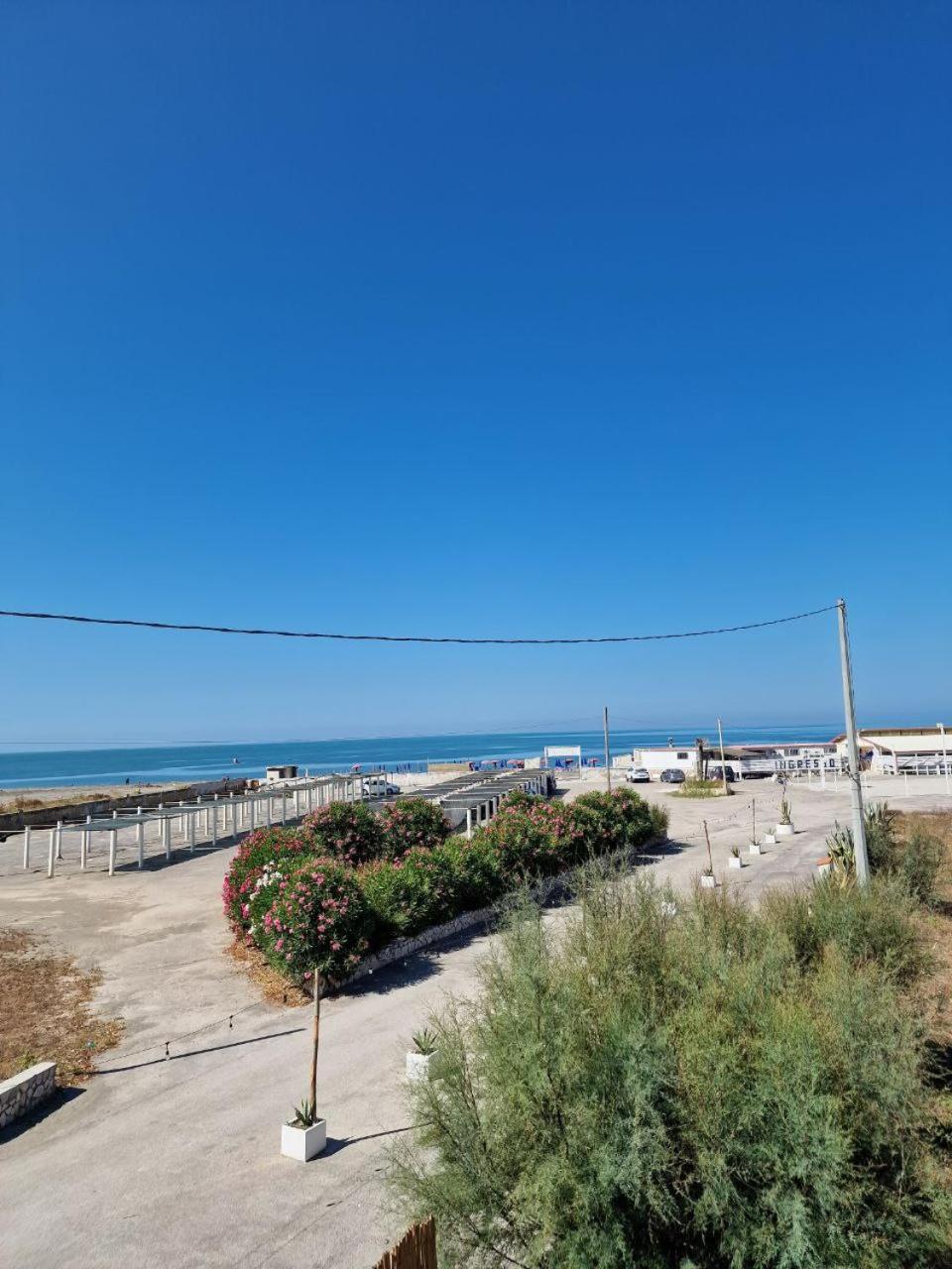 Beach Suites - By Lido Scalzone Castel Volturno Eksteriør billede